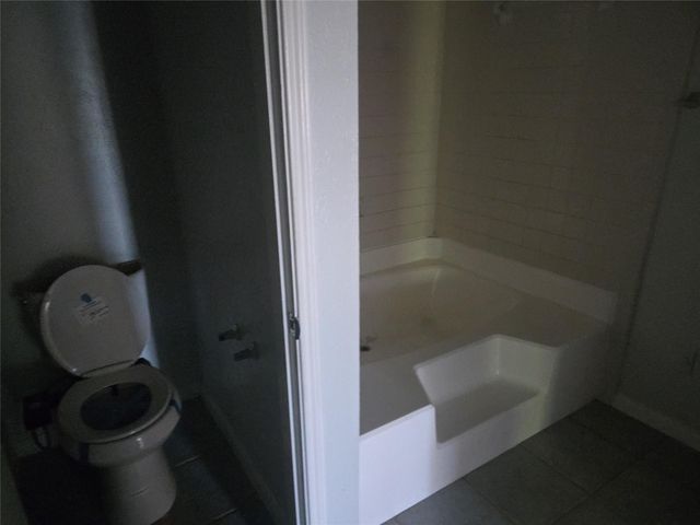 3780 Tanglewilde Street 501, Houston, TX 77063
