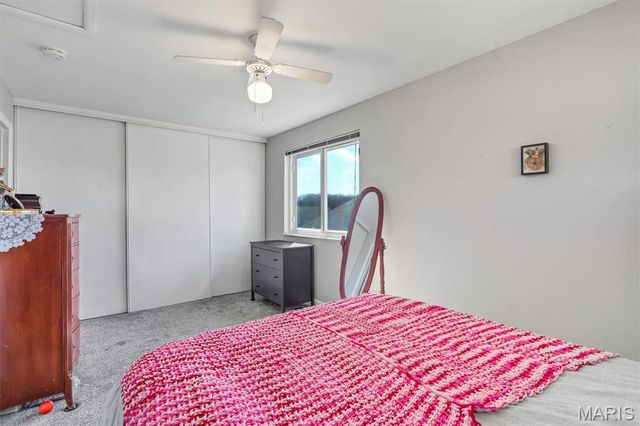 11276 Pineside Drive, St Louis, MO 63146