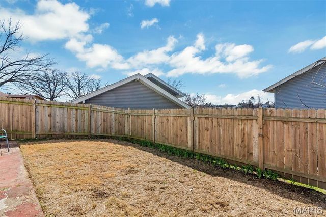 11276 Pineside Drive, St Louis, MO 63146