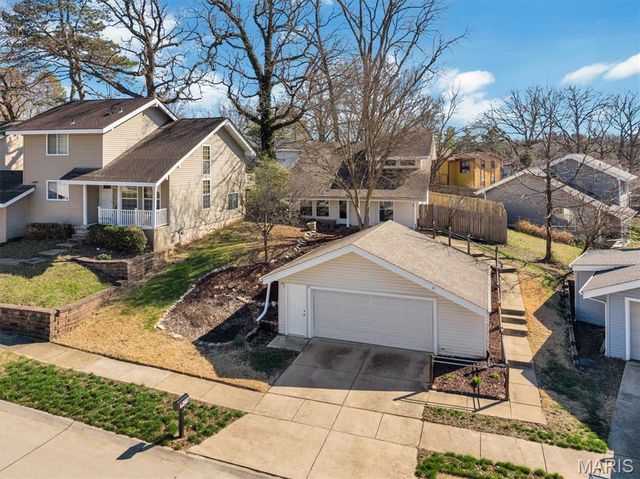 11276 Pineside Drive, St Louis, MO 63146