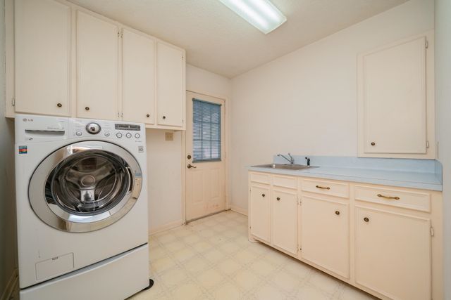 2808 W Gay Ave., Gladewater, TX 75647