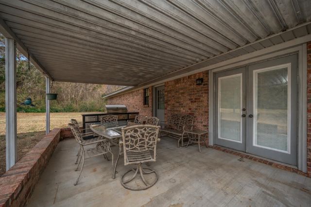 2808 W Gay Ave., Gladewater, TX 75647