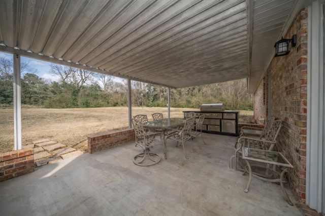 2808 W Gay Ave., Gladewater, TX 75647