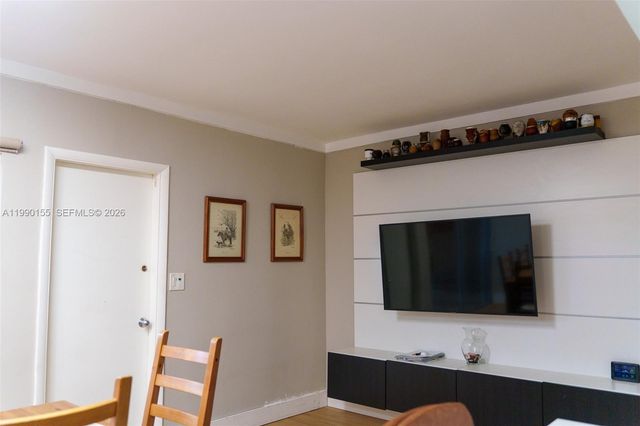 14234 NE 3rd Ct 11C, Miami, FL 33161