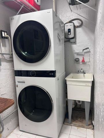 14234 NE 3rd Ct 11C, Miami, FL 33161