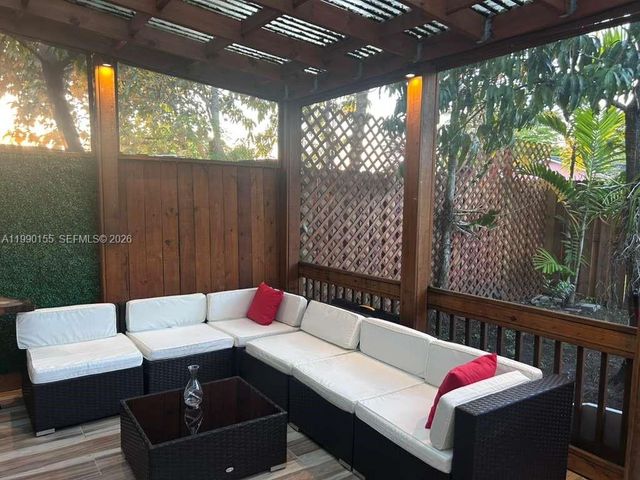 14234 NE 3rd Ct 11C, Miami, FL 33161