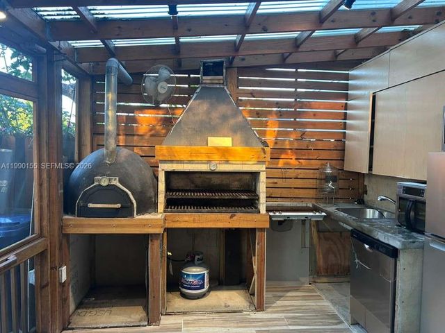 14234 NE 3rd Ct 11C, Miami, FL 33161