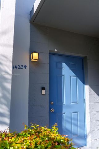 14234 NE 3rd Ct 11C, Miami, FL 33161