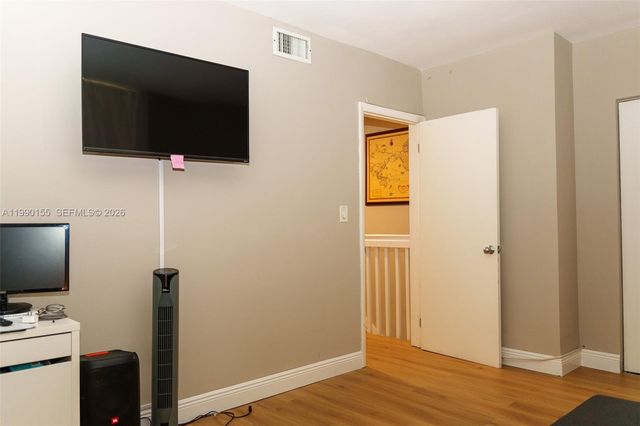 14234 NE 3rd Ct 11C, Miami, FL 33161