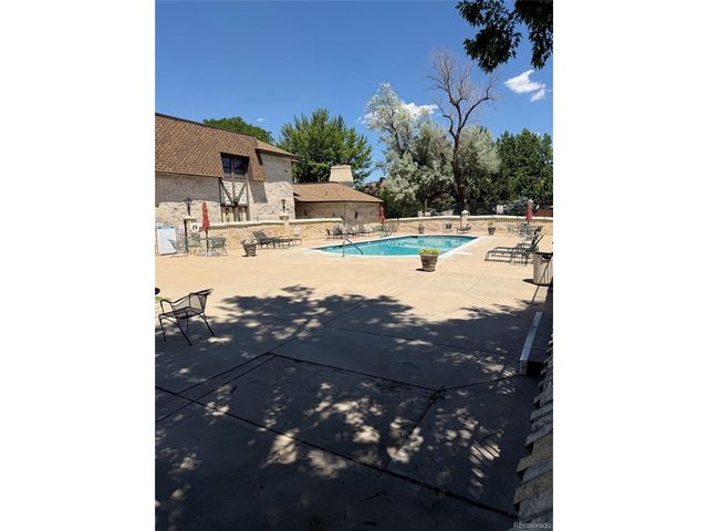 4250 S Olive St 115, Denver, CO 80237