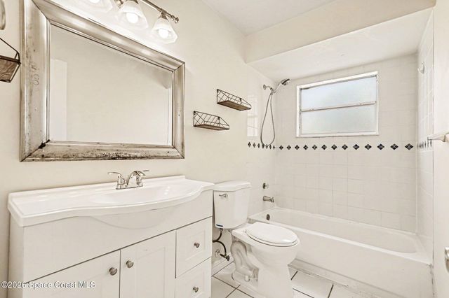 880 Vocelle Avenue, Sebastian, FL 32958