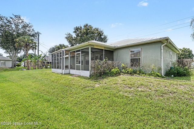 880 Vocelle Avenue, Sebastian, FL 32958