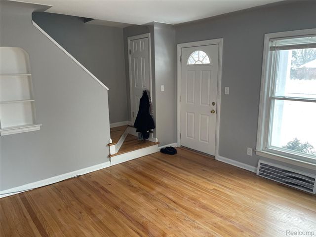 18387 Outer Drive, Dearborn, MI 48128