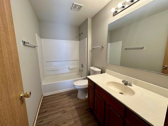 146 BERTRAM Drive I, Yorkville, IL 60560