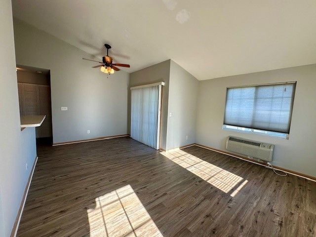 146 BERTRAM Drive I, Yorkville, IL 60560