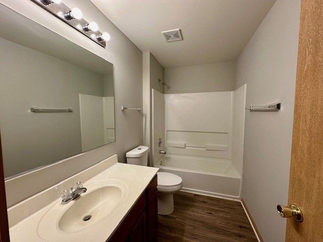 146 BERTRAM Drive I, Yorkville, IL 60560