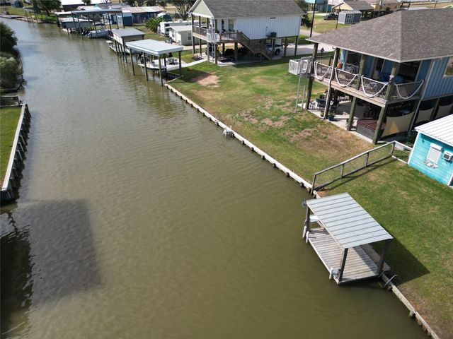 2023 County Road 201, Sargent, TX 77414