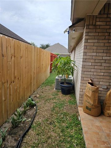 7105 N 4th Street, Mcallen, TX 78504