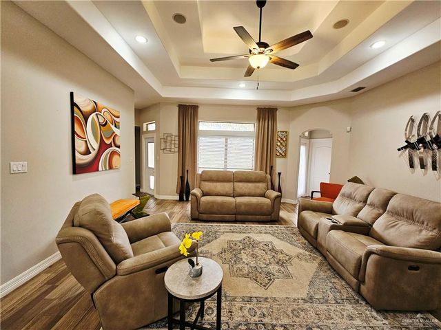 7105 N 4th Street, Mcallen, TX 78504