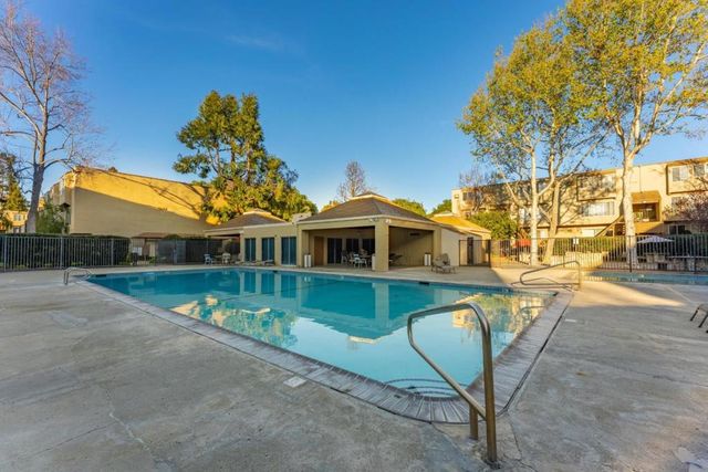 410 Auburn Way 19, San Jose, CA 95129