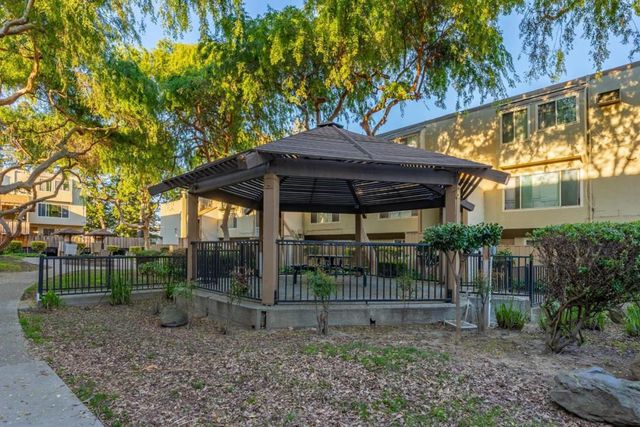 410 Auburn Way 19, San Jose, CA 95129