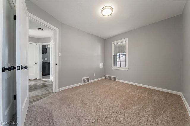 15705 Throckley Avenue, Cleveland, OH 44128