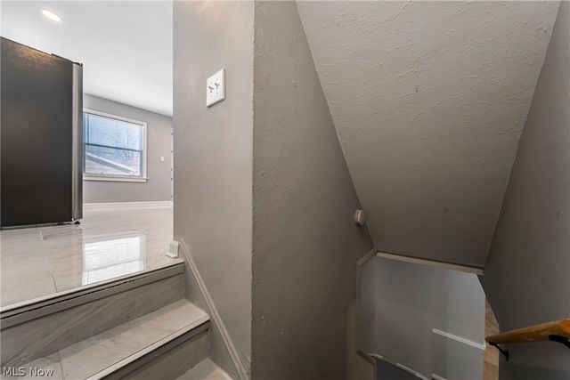 15705 Throckley Avenue, Cleveland, OH 44128