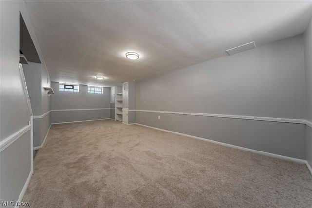 15705 Throckley Avenue, Cleveland, OH 44128