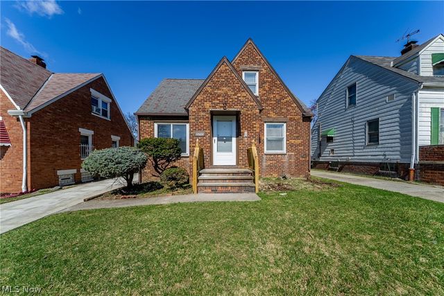 15705 Throckley Avenue, Cleveland, OH 44128