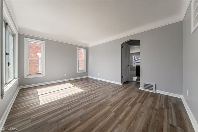 15705 Throckley Avenue, Cleveland, OH 44128