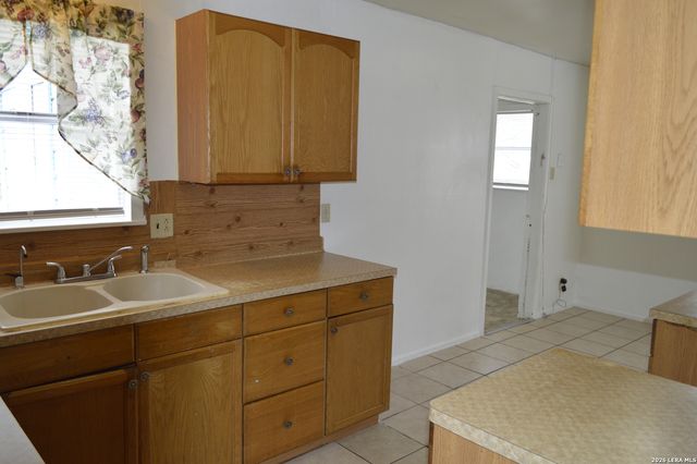 2823 Tillie, San Antonio, TX 78222