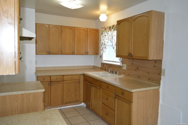 2823 Tillie, San Antonio, TX 78222