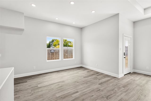 310 Dixon Street, Terrell, TX 75160