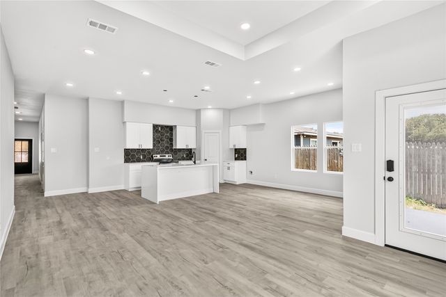 310 Dixon Street, Terrell, TX 75160
