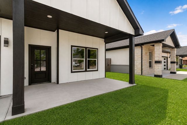 310 Dixon Street, Terrell, TX 75160