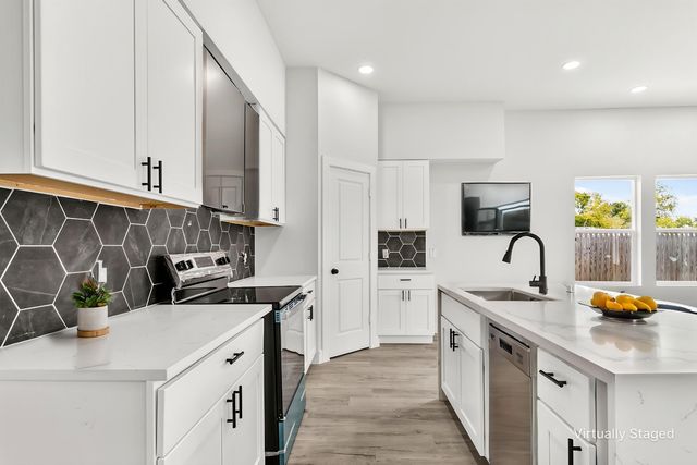 310 Dixon Street, Terrell, TX 75160