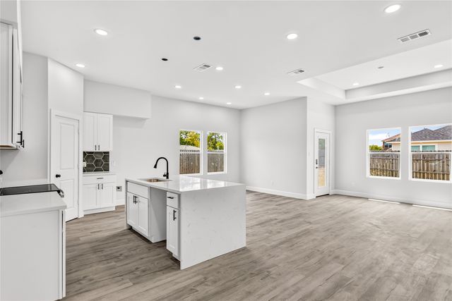 310 Dixon Street, Terrell, TX 75160