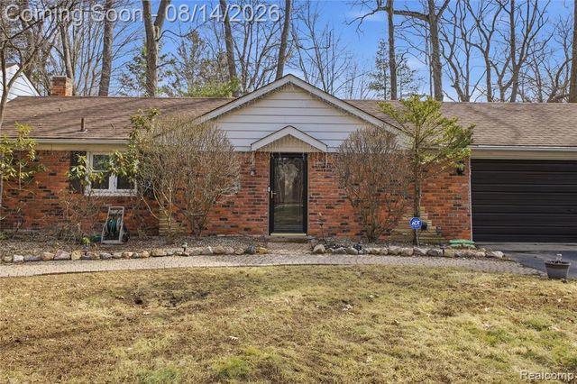 23640 Oak Glen Drive, Southfield, MI 48033
