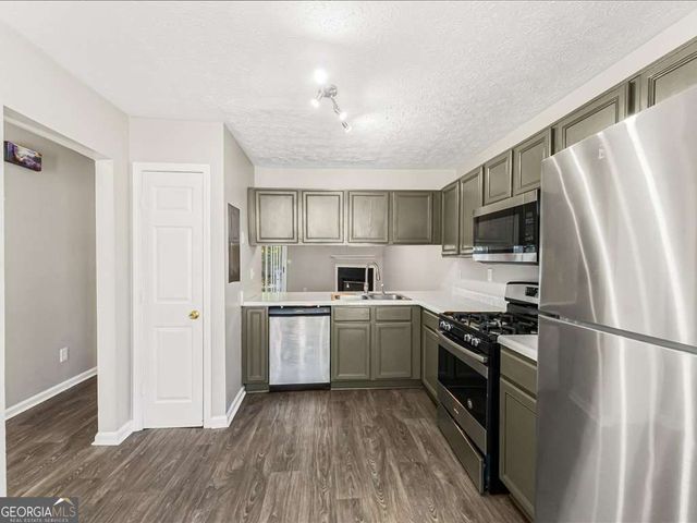 5910 Hampton Court, Atlanta, GA 30349