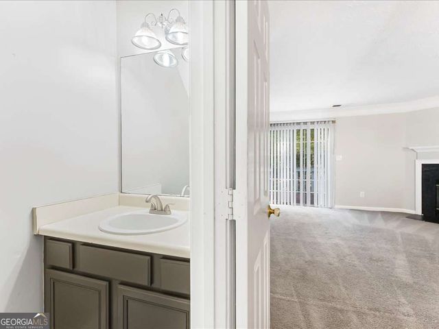 5910 Hampton Court, Atlanta, GA 30349