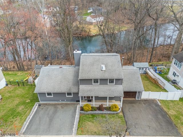 104 Lionshead Drive West, Wayne Twp., NJ 07470