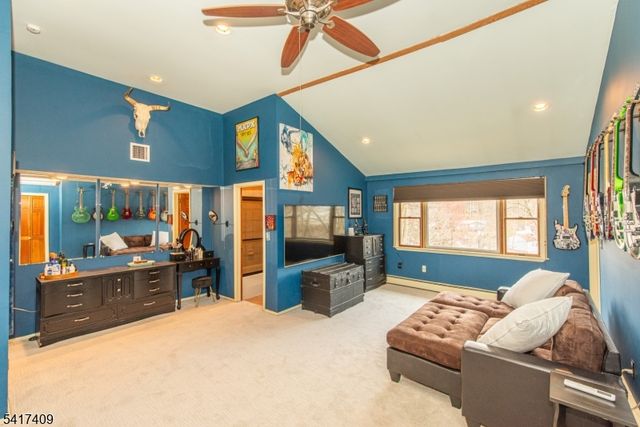 104 Lionshead Drive West, Wayne Twp., NJ 07470