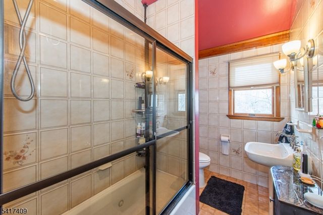 104 Lionshead Drive West, Wayne Twp., NJ 07470