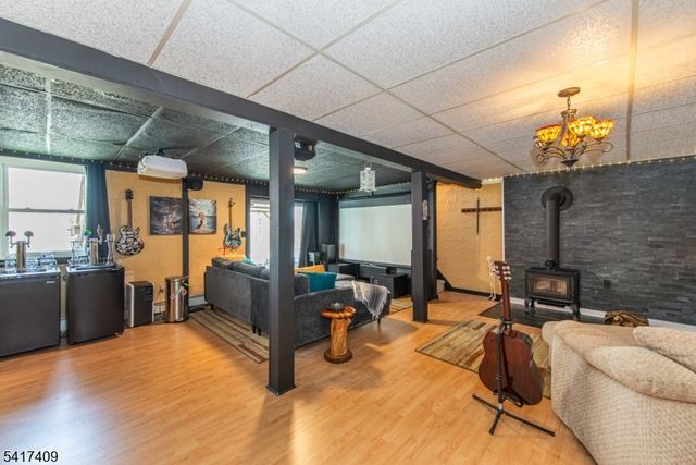 104 Lionshead Drive West, Wayne Twp., NJ 07470