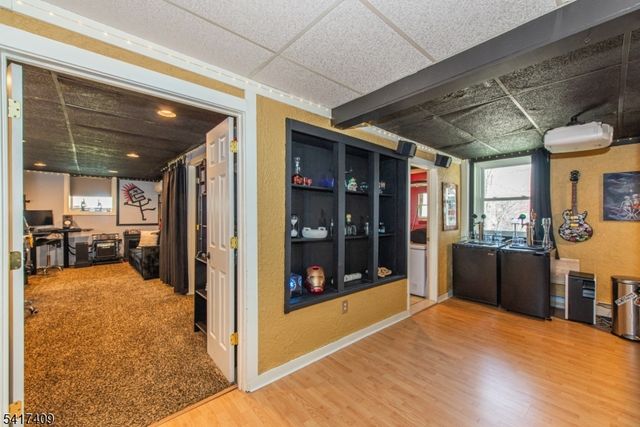 104 Lionshead Drive West, Wayne Twp., NJ 07470