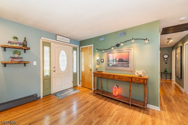 104 Lionshead Drive West, Wayne Twp., NJ 07470