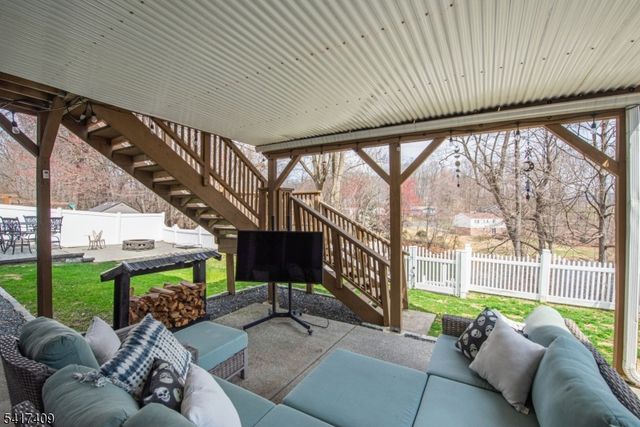 104 Lionshead Drive West, Wayne Twp., NJ 07470