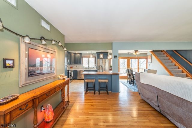 104 Lionshead Drive West, Wayne Twp., NJ 07470