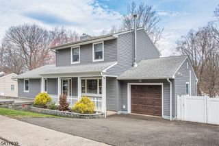 104 Lionshead Drive West, Wayne Twp., NJ 07470