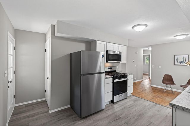 3211 Indiana Avenue N, Robbinsdale, MN 55422